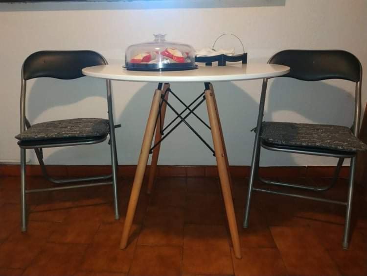 Violet Bedroom And Apartment Spáta المظهر الخارجي الصورة