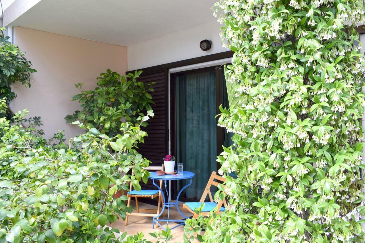 Violet Bedroom And Apartment Spáta المظهر الخارجي الصورة